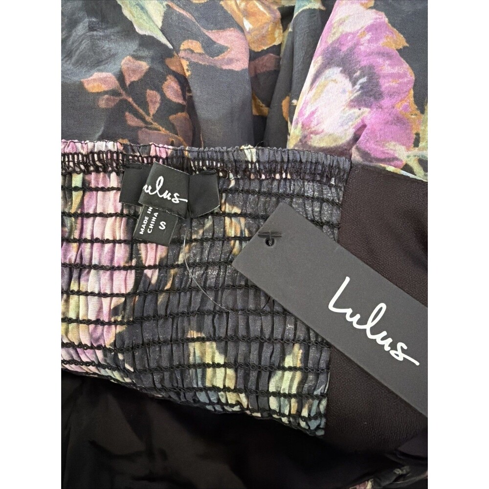 Lulu’s Adorable Tendencies Dark Grey Floral Puff Sleeve Midi Dress Small NWT - Picture 7 of 7